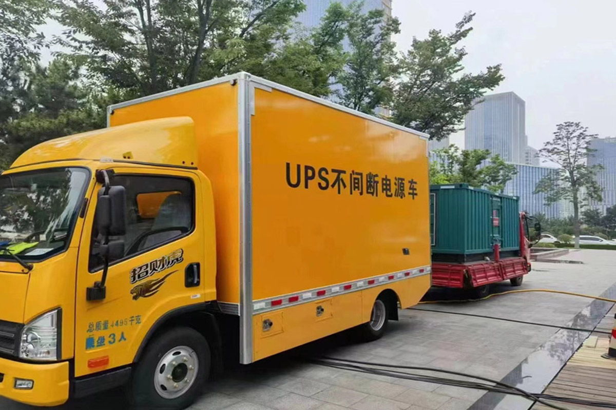 望奎发电机租赁施工现场