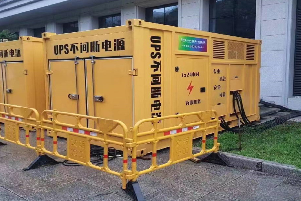望奎发电机租赁施工现场